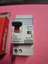 Legrand 410713 - Disjoncteur Différentiel 16A 30Ma Type AC 1P+N Auto Vis 6Ka