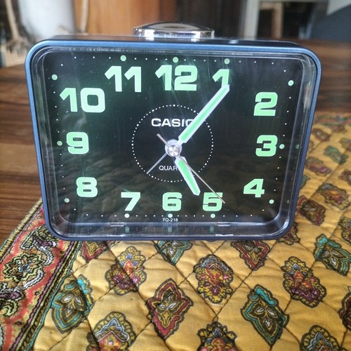 Réveil casio quartz - réveil, a