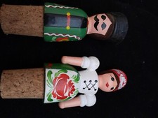 Paire De Bouchon Liege. Personnages Hongrois 