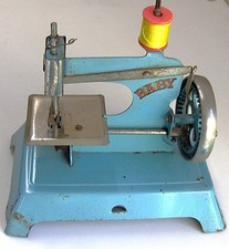 Ancienne Machine à Coudre