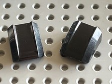 2 x LEGO Black Slope Curved