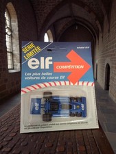 Voiture de course rétro 1:53