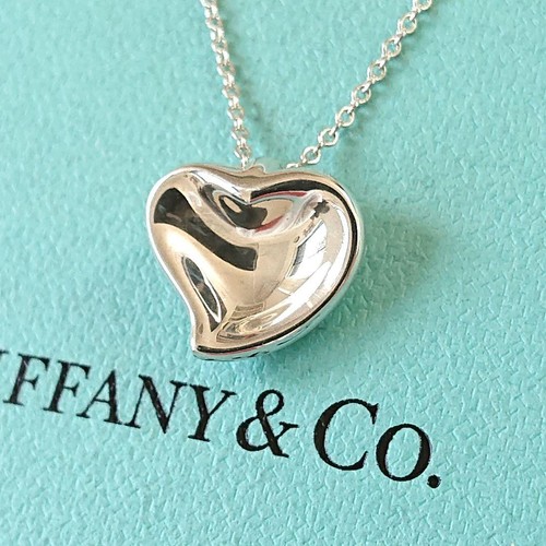 Collier pendentif cœur plein