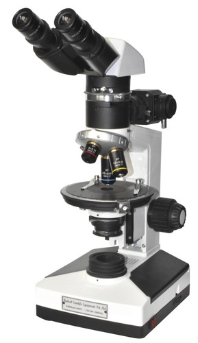 Microscope polarisant