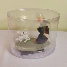 Figurine Tintin hors série colorisée "Tintin en toge", Référence 42990 de 2022.