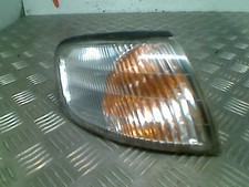 Optique avant secondaire droit