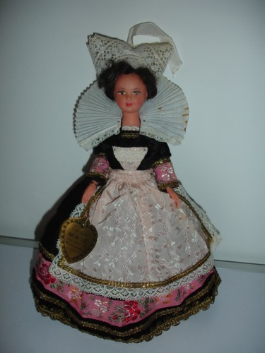Poupée minor folklorique - poupée,