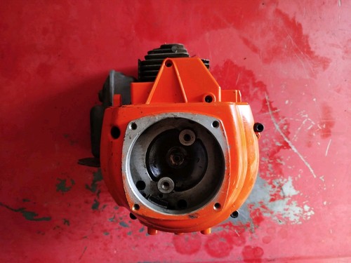 Moteur pour - ,
