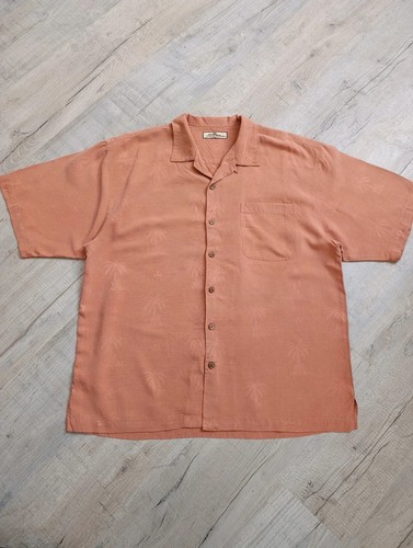 Haut chemise hawaïenne
