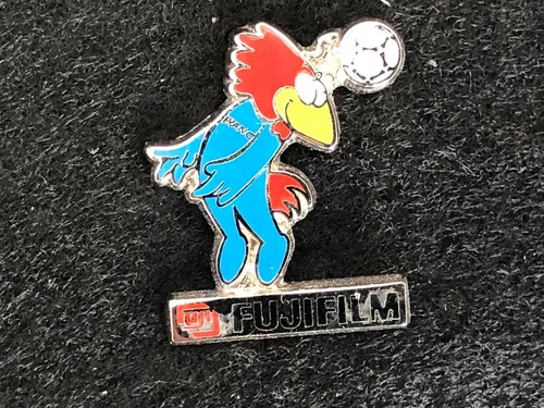 Pins pin football - football, foot