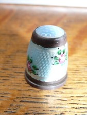 Superbe rare ancien dé à coudre Pâte de verre Argent massif émaillé