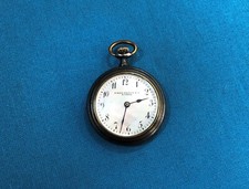 Ancienne montre à gousset en métal Cadran en nacre Marque SCHILD ETERNA col 