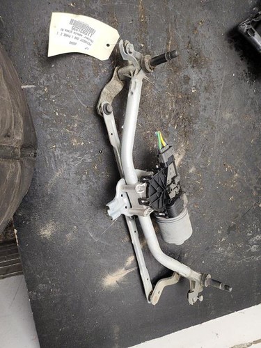 Moteur essuie glace avant