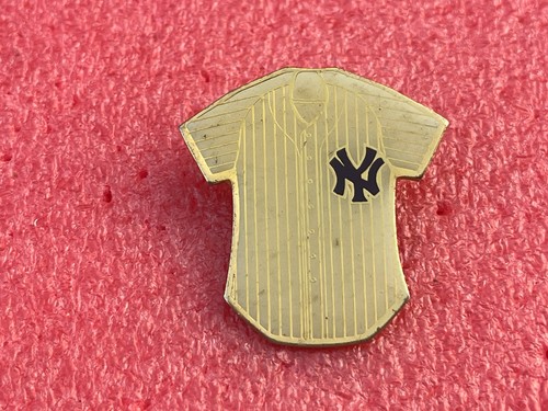 T39 pins new york yankees - yankees, 1985