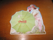 plaques et boite coca cola