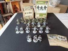 Lot de 21 figurines Dust Tactics