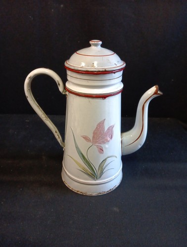 Petite cafetière émaillée