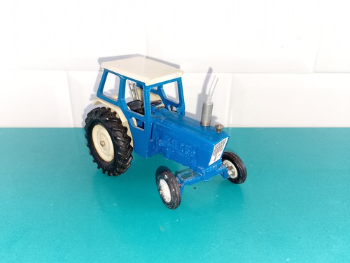2607261 britains tracteur - britains,