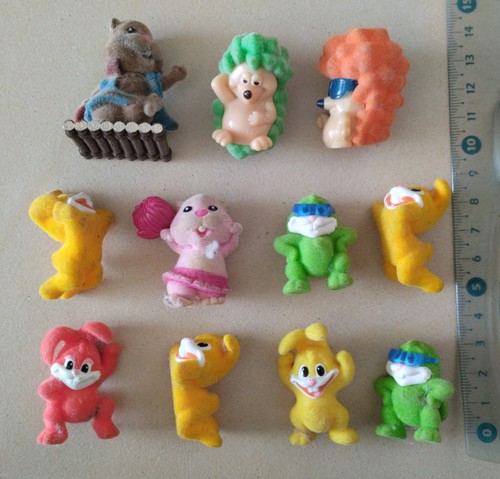 Lot figurines kinder - de, 11