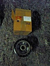 moyeu arrière neuf et d'origine pour SUZUKI 100 125 RM 1979 1980 Réf 64110-40202