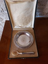 SERVICE A BOUILLON OU A BAPTEME  ENFANT  DANS SON COFFRET
