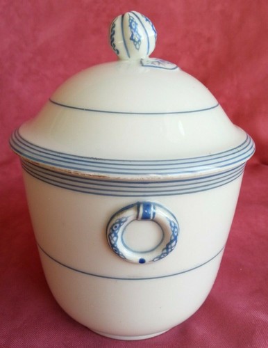 Joli pot couvert - , sucrier