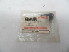 NOS Yamaha Cache Borne De