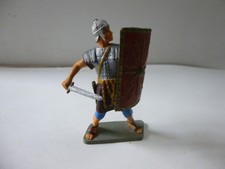 ROMAIN AVEC GLAIVE ET BOUCLIER COULEUR RARE 7027 STARLUX PIECE ANCIENNE EN CREUX