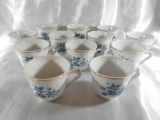 SERVICE 12 TASSES A CAFÉ FLEURS BLEUES EN PORCELAINE DE LIMOGES LOUIS LOURIOUX 