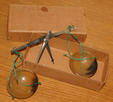 vintage 1938 PESOLE BALANCE PHARMACIE PHARMACIEN swiss MKZ Handwaage ASE SUISSE