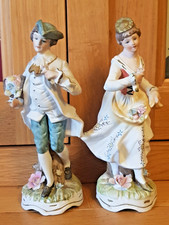 Sujets en biscuit, porcelaine tendre, XIXème, couple, parfait état
