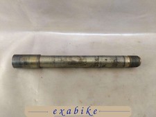 axe de roue avant pour Triumph Sprint ST 900  -> affichez les details