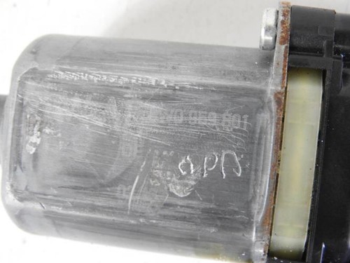 Moteur leve vitre - avant, droit