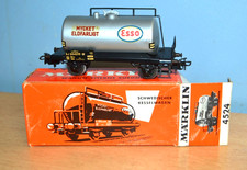 marklin echelle ho ref 4524 wagon suedois citerne ESSO tres bon etat, en boite