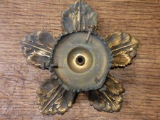 ancien Rosace en bronze pour plafonnier avec griffe 3 vis N°2