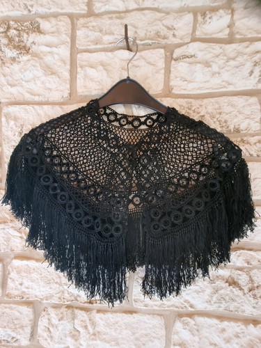 Chale ancien noir crocheté - ,