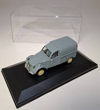 Citroën 2 CV Fourgonnette 1955 1/43 Universal Hobbies Boite Vitrine