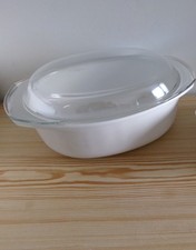 plat à four ovale France, L 27cm, largeur 22cm, 2,5kg, H 9,5cm, BE