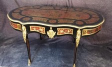 Table style André BOULLE en bois massif bureau doré feuille d'or plateau verre