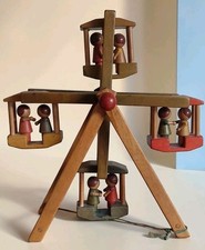 Vieux jouet de grande roue en