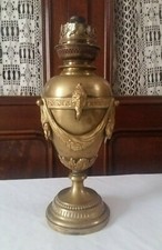 LAMPE à PETROLE  piedouche