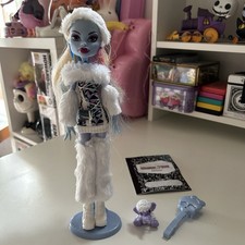 Poupée monster high robecca steam basic captain penny 2010 complète