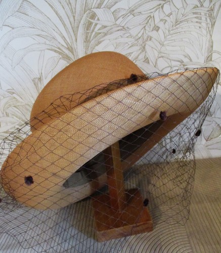 Chapeau modiste cérémonie - de,