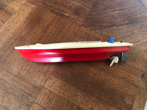 Ancien petit bateau métal - petit,