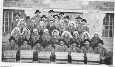 S4411 cpa 19 Brive - société