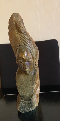 Statue africaine ancienne