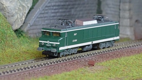 Arnold hn2587s locomotive - arnold,