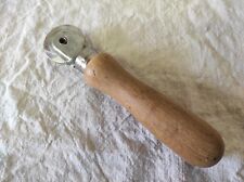 Outil à main Roulette pour le cuir  Cordonnier Bourrelier