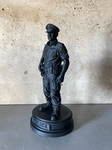 Statue policier noir mat - statue,