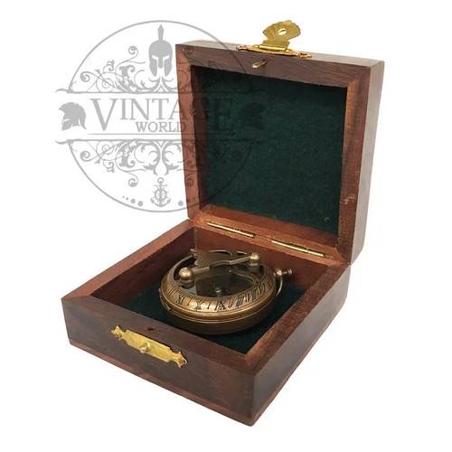 Ancienne boussole cadran